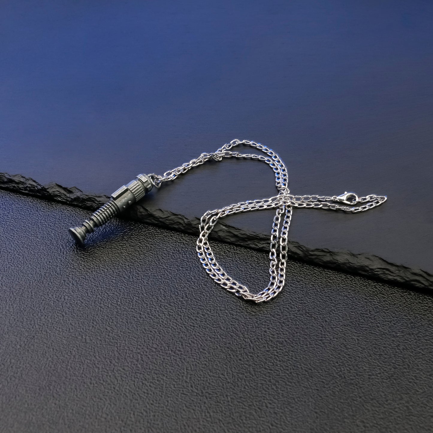 Collier Sabre Laser