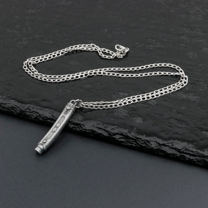 Collier Sabre Laser