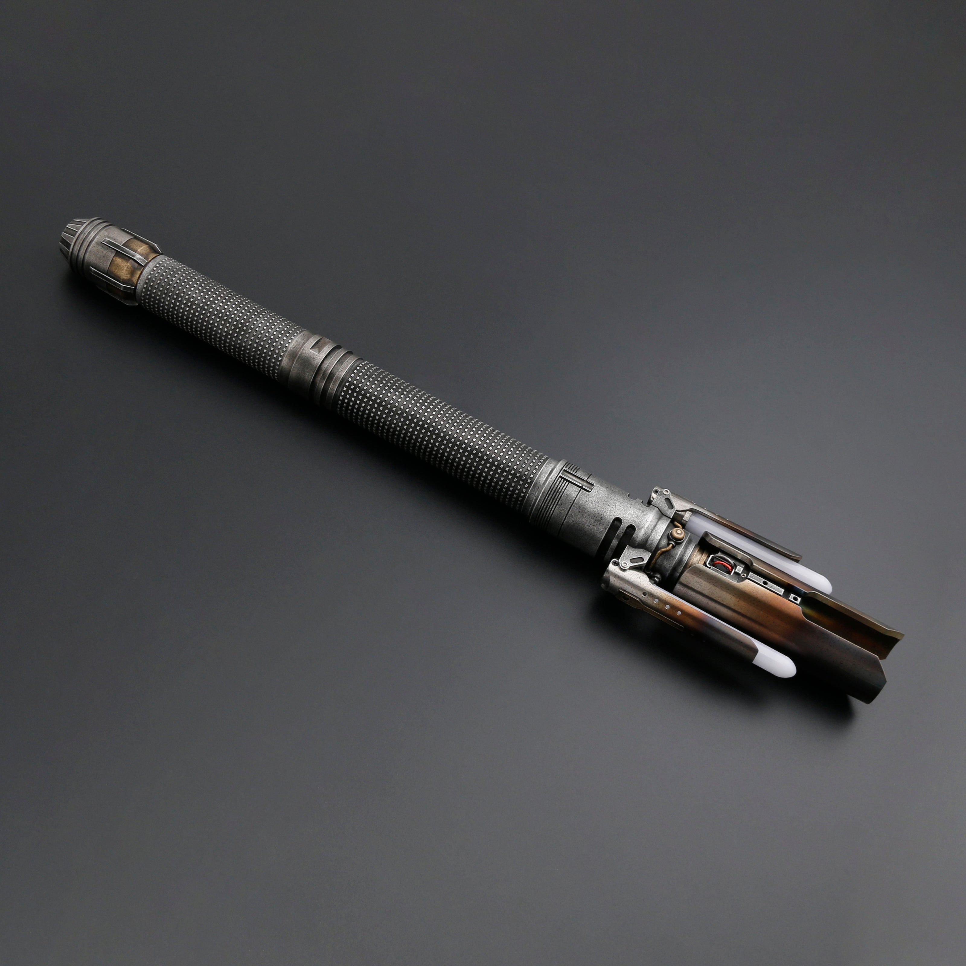 Sabre Laser Survivor Croisé