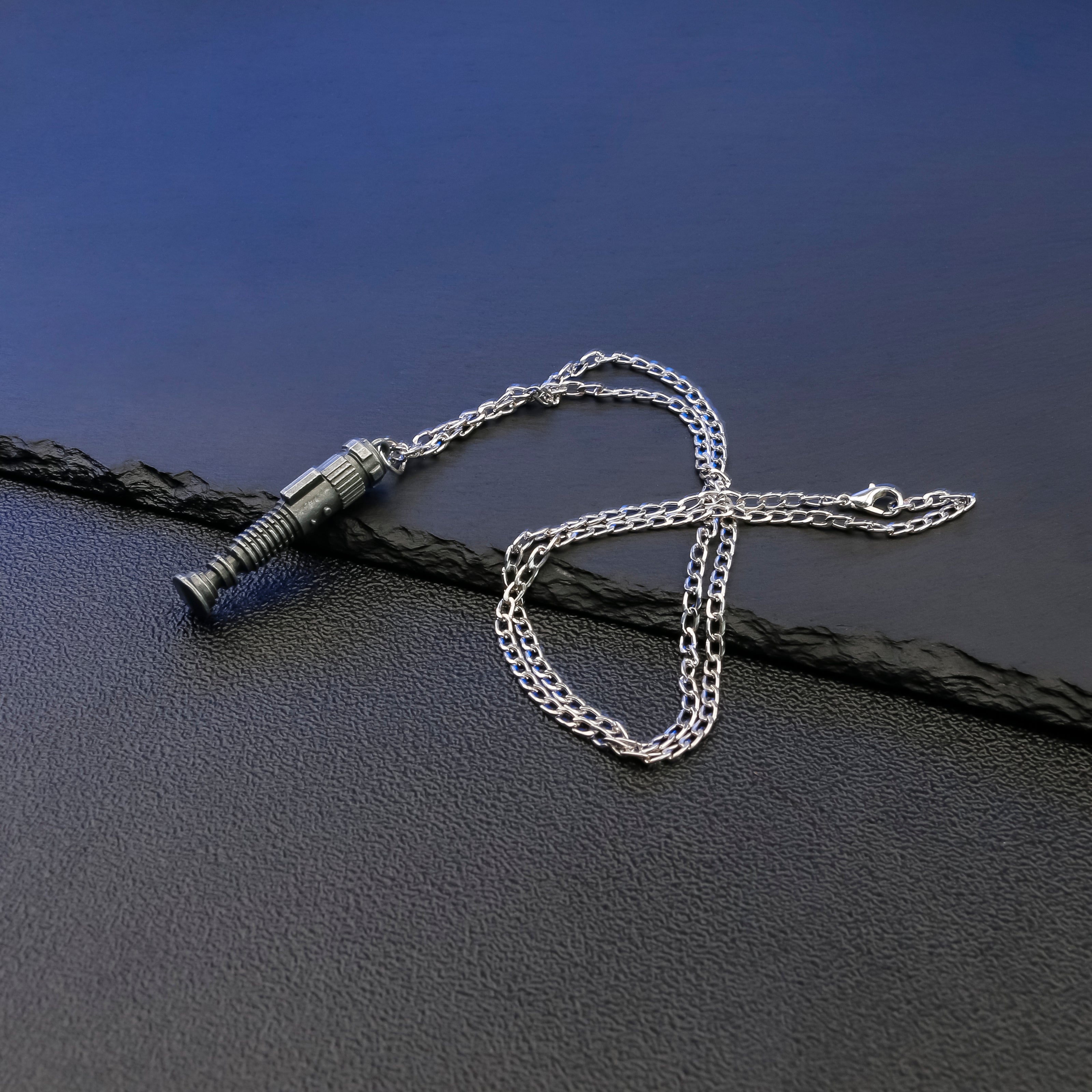 Collier Sabre Laser